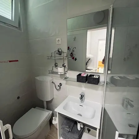 Studio Apartman Dalmacija * Makarska